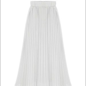 Long skirt white below the knee